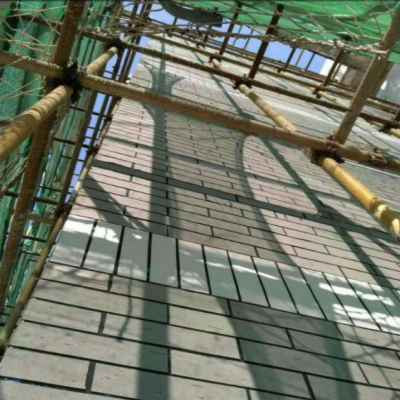 越來越多的學校采用軟瓷作為外墻裝飾